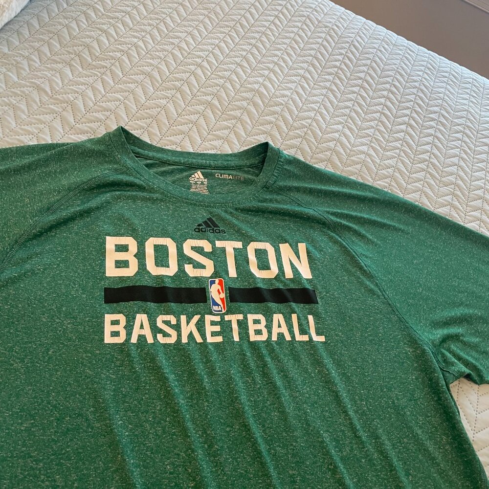 Adidas Men's NBA Boston Celtics Basketball Climalite lightweight Long Sleeve Tee - Picture 4 of 7